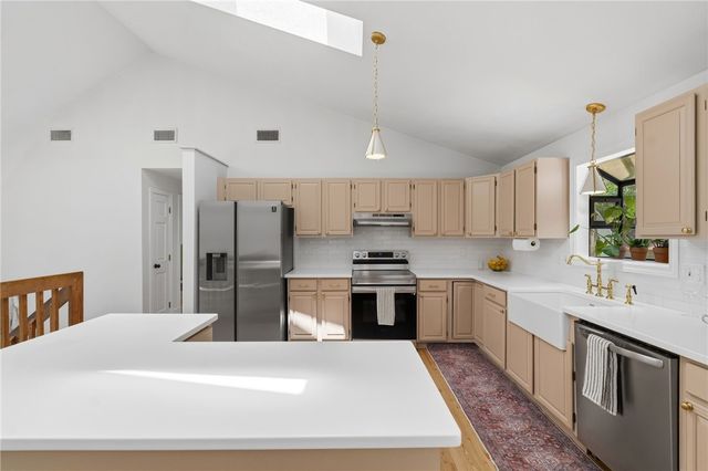 768 Weaver Hill Road, Coventry, RI 02816