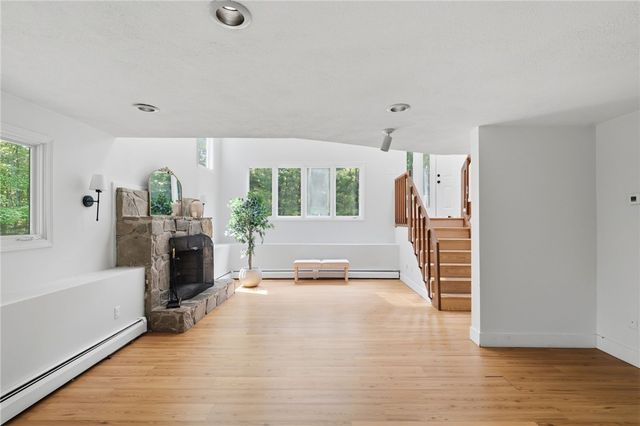 768 Weaver Hill Road, Coventry, RI 02816