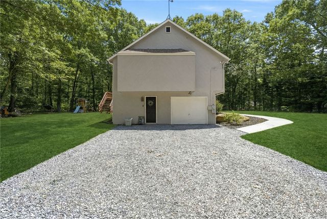 768 Weaver Hill Road, Coventry, RI 02816