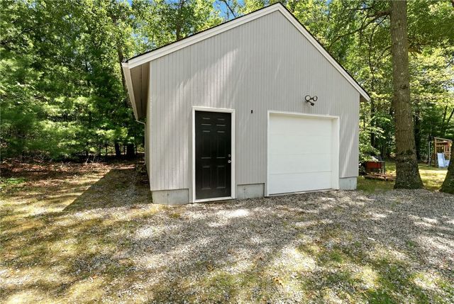 768 Weaver Hill Road, Coventry, RI 02816