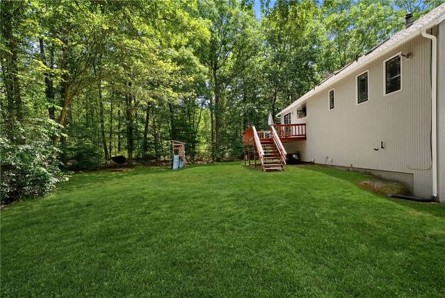 768 Weaver Hill Road, Coventry, RI 02816