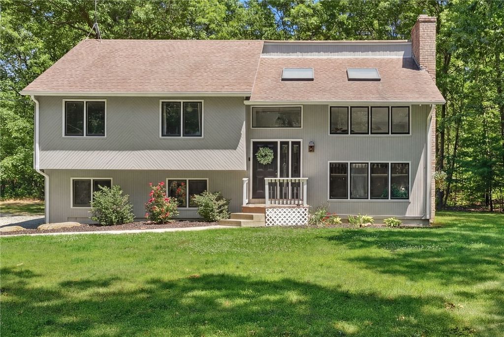 768 Weaver Hill Road, Coventry, RI 02816