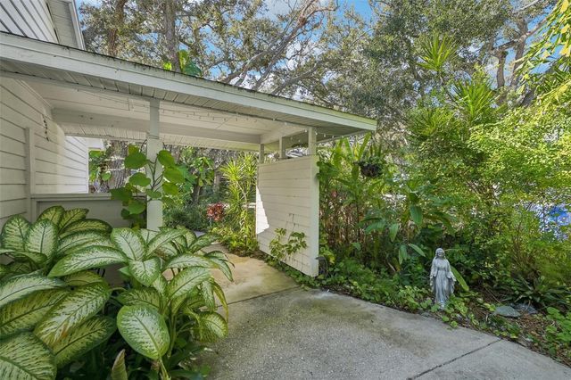 6704 ARBOR OAKS DRIVE, Bradenton, FL 34209