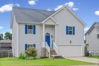 1132 Meachem Dr, Clarksville, TN 37042