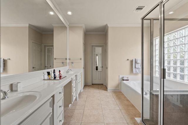 3870 Summer Manor Drive, League City, TX 77573