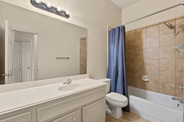3870 Summer Manor Drive, League City, TX 77573