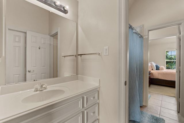 3870 Summer Manor Drive, League City, TX 77573