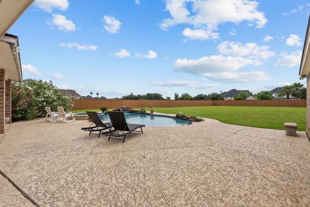 3870 Summer Manor Drive, League City, TX 77573