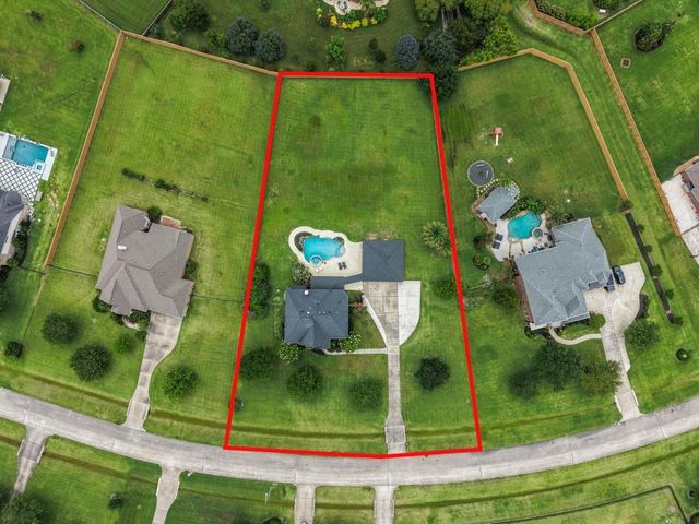 3870 Summer Manor Drive, League City, TX 77573