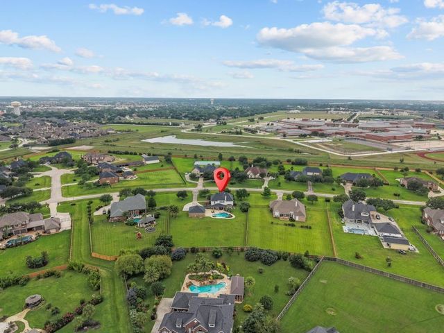 3870 Summer Manor Drive, League City, TX 77573