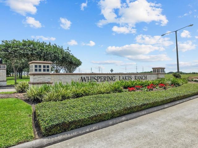 3870 Summer Manor Drive, League City, TX 77573