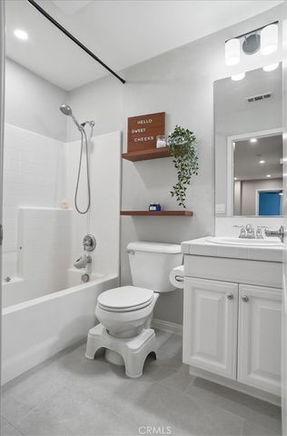 28475 Santa Rosa, Saugus, CA 91350