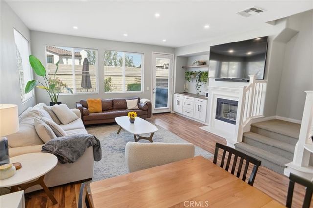 28475 Santa Rosa, Saugus, CA 91350
