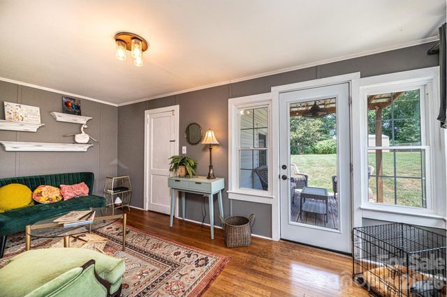 1240 12th Street Place NW, Hickory, NC 28601
