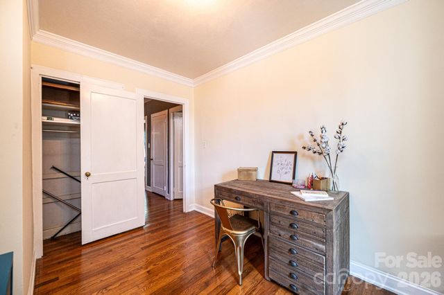 1240 12th Street Place NW, Hickory, NC 28601