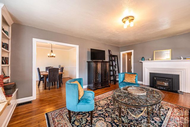 1240 12th Street Place NW, Hickory, NC 28601