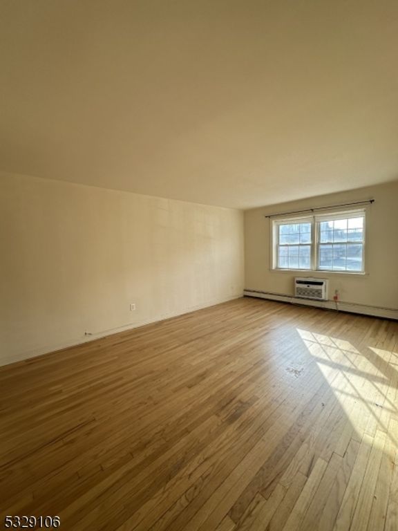 565 Grove St F-2 2, Clifton City, NJ 07013 — photo 2