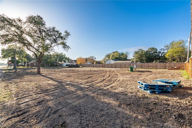 400 W Turner, Odem, TX 78370