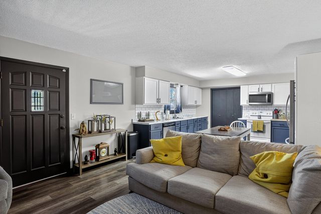 927 W Morningside Street, Springfield, MO 65802