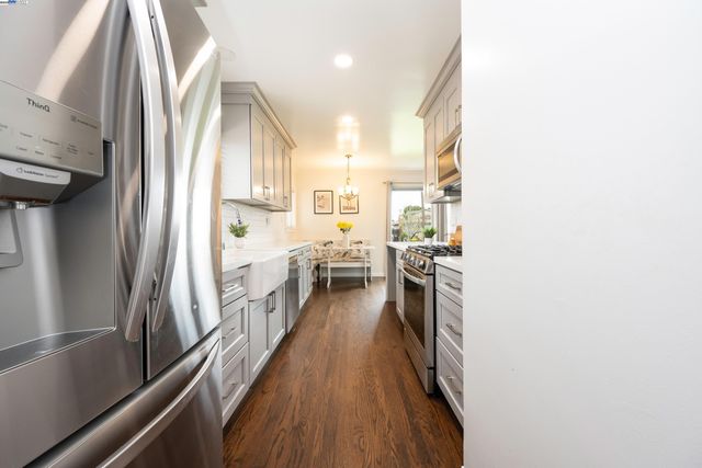 1338 Thais Ln, Hayward, CA 94544