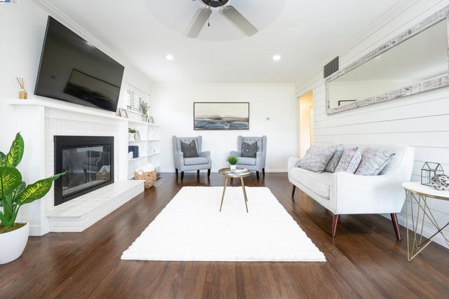 1338 Thais Ln, Hayward, CA 94544