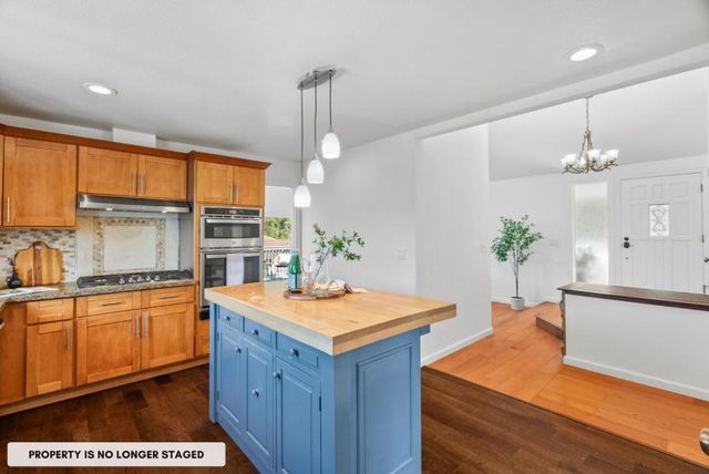 9 Humboldt Court, Pacifica, CA 94044