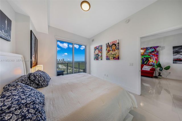 16385 Biscayne Boulevard 3217, North Miami Beach, FL 33160