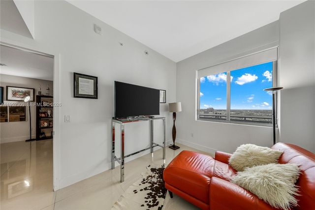 16385 Biscayne Boulevard 3217, North Miami Beach, FL 33160