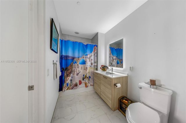 16385 Biscayne Boulevard 3217, North Miami Beach, FL 33160