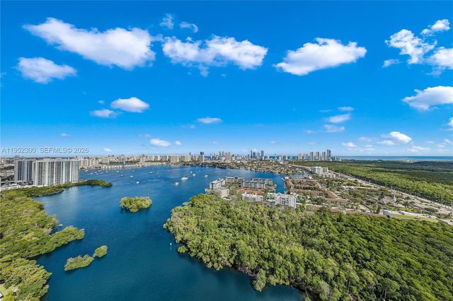 16385 Biscayne Boulevard 3217, North Miami Beach, FL 33160
