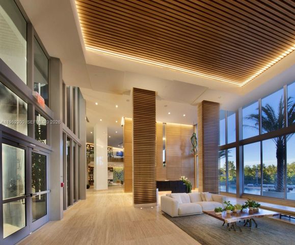 16385 Biscayne Boulevard 3217, North Miami Beach, FL 33160