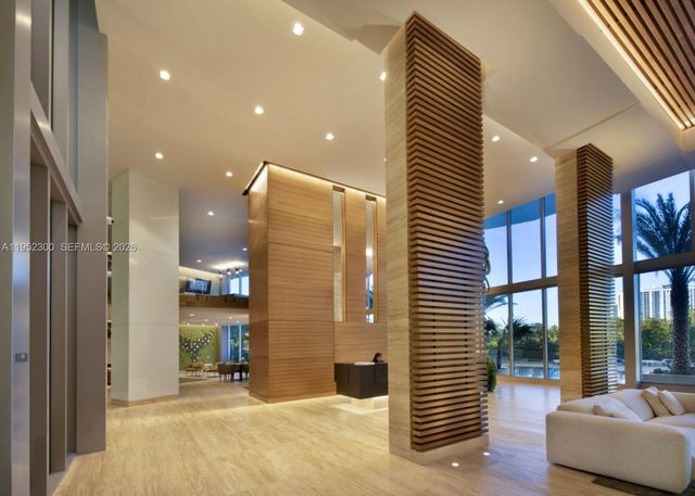 16385 Biscayne Boulevard 3217, North Miami Beach, FL 33160