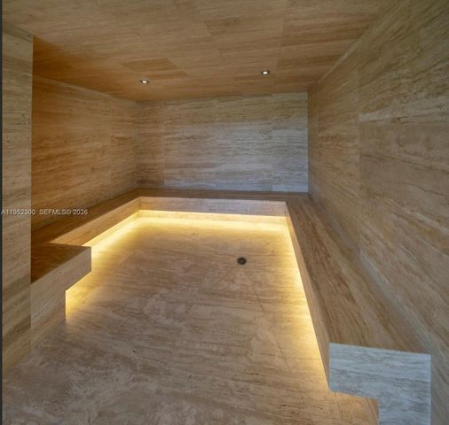 16385 Biscayne Boulevard 3217, North Miami Beach, FL 33160