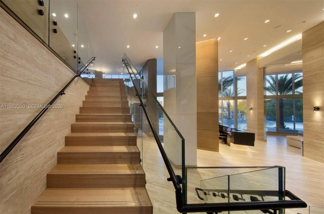 16385 Biscayne Boulevard 3217, North Miami Beach, FL 33160