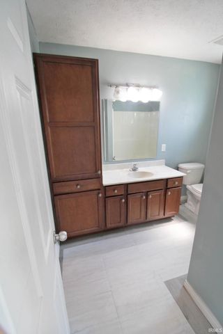 13031 Kingsley Court, Evansville, IN 47725