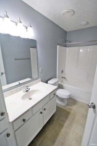 13031 Kingsley Court, Evansville, IN 47725