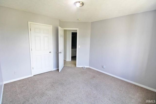 13031 Kingsley Court, Evansville, IN 47725