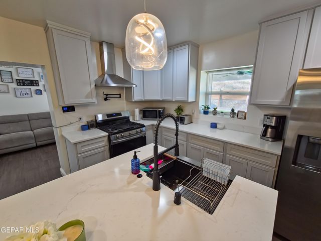 7321 CUBA Drive, El Paso, TX 79915