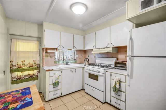 2755 Arrow 48, La Verne, CA 91750