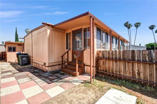 2755 Arrow 48, La Verne, CA 91750