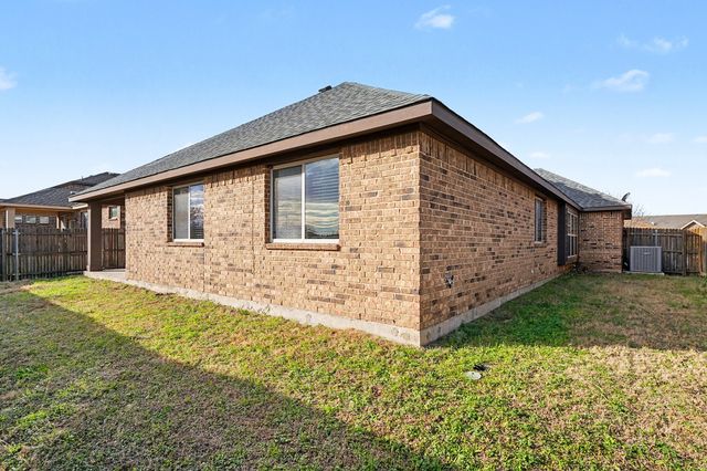 12313 Treeline Drive, Fort Worth, TX 76036