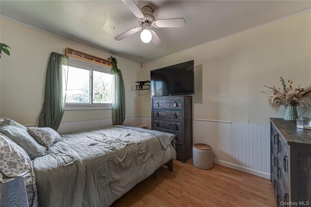 61 Linda Lane, North Babylon, NY 11703