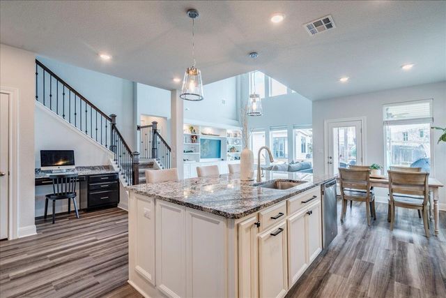 212 Sierra Blanca RD, Dripping Springs, TX 78620