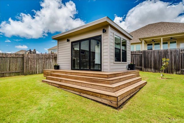 212 Sierra Blanca RD, Dripping Springs, TX 78620