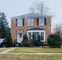 1643 Manchester Avenue, Westchester, IL 60154