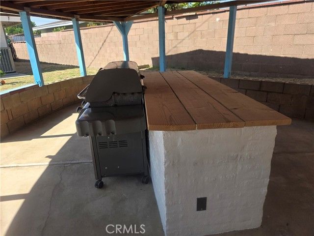 979 N Gardena, Rialto, CA 92376