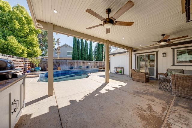 9835 Hans Way, Elk Grove, CA 95624