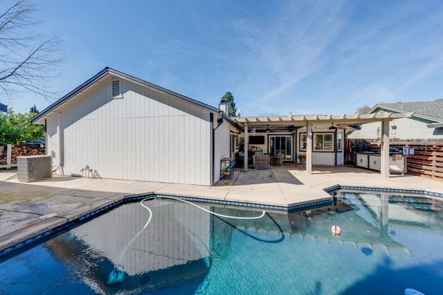 9835 Hans Way, Elk Grove, CA 95624
