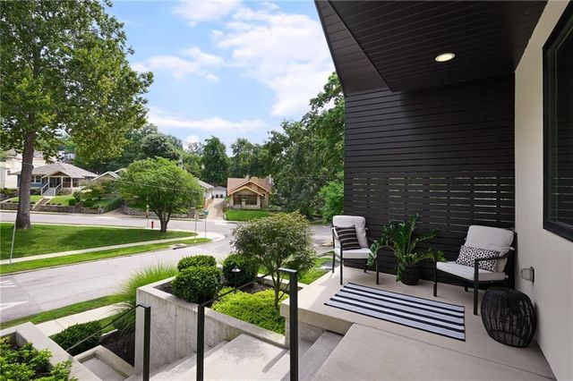 4816 Westwood Road, Kansas City, MO 64112