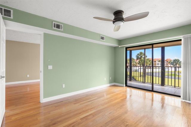 8711 BLIND PASS ROAD 104A, St Petersburg, FL 33706